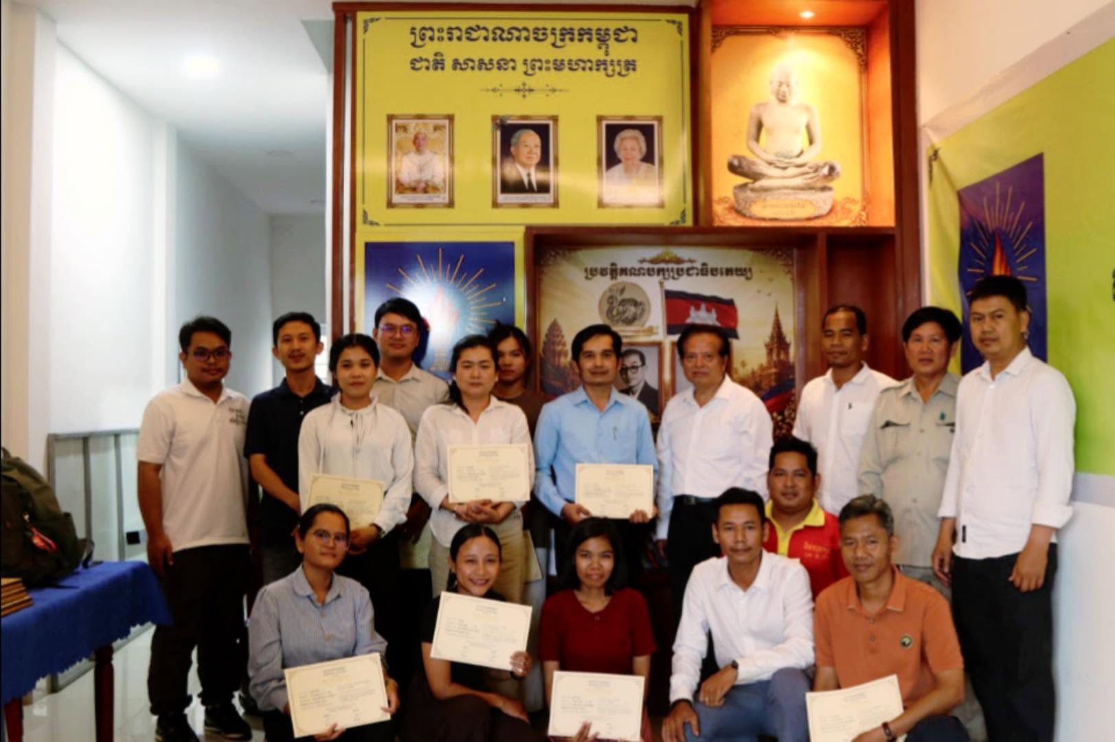 វគ្គបណ្តុះបណ្តាលស្តីពី “មូលដ្ឋានការសរសេរព័ត៌មាន ថតរូបភាព រចនារូបភាព និងកាត់តវីដេអូ”
